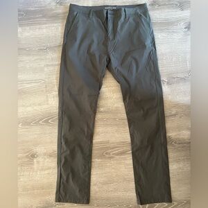 Kenneth Cole Reaction Men’s Pants Size 34/32 Color Grey